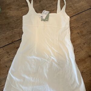 Elegant White H&M dress